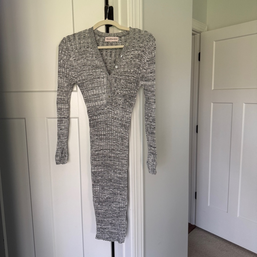 Willow & Wind Ribbed Long Sleeve‎ Gray Knit Dress